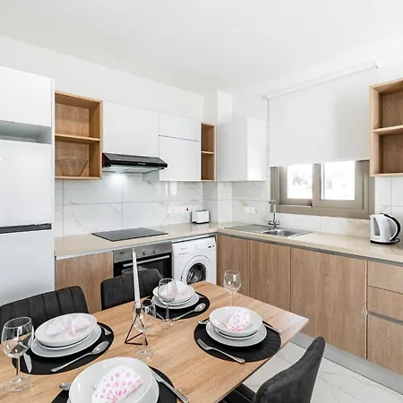 Apartmán Adolina One Bedroom 104 By Ezoria *
