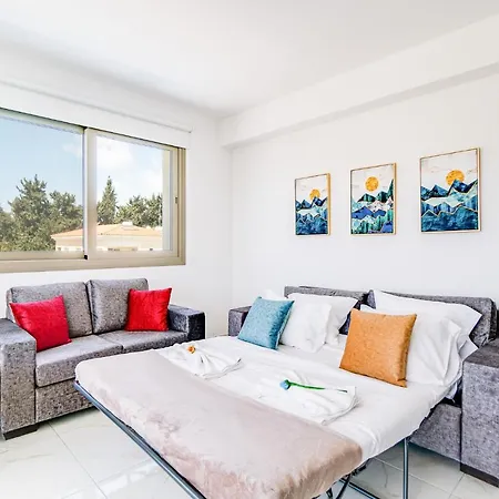 Adolina One Bedroom 104 By Ezoria *